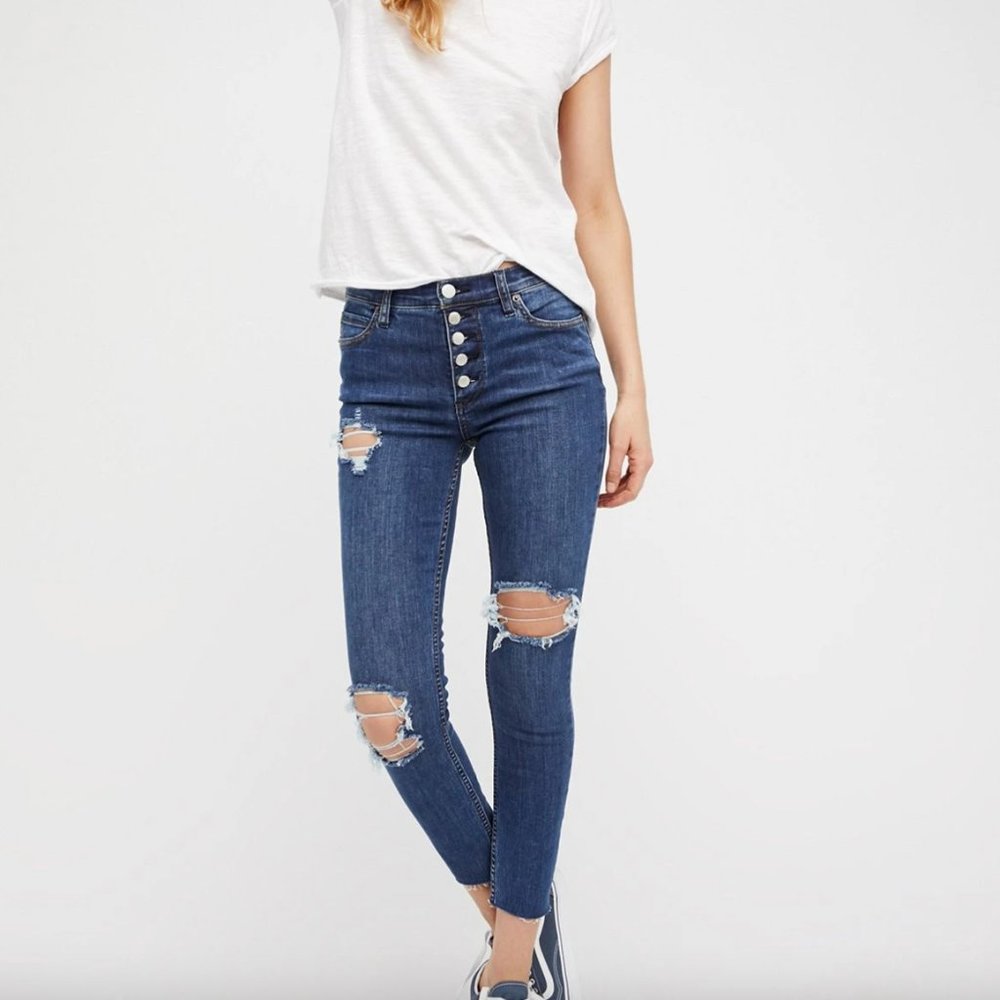 Free People Reagan Button Front Ripped Jeans